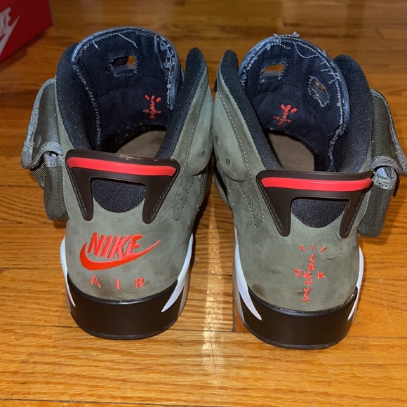 Jordan x Travis Scott retro 6 men’s size 8.5 main image 8